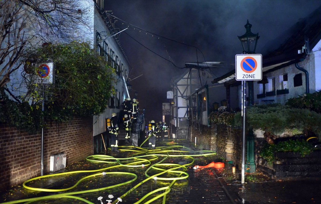 Feuer 3 Zum Treppchen Koeln Rodenkirchen Kirchstr Steinstr P028.JPG - Miklos Laubert